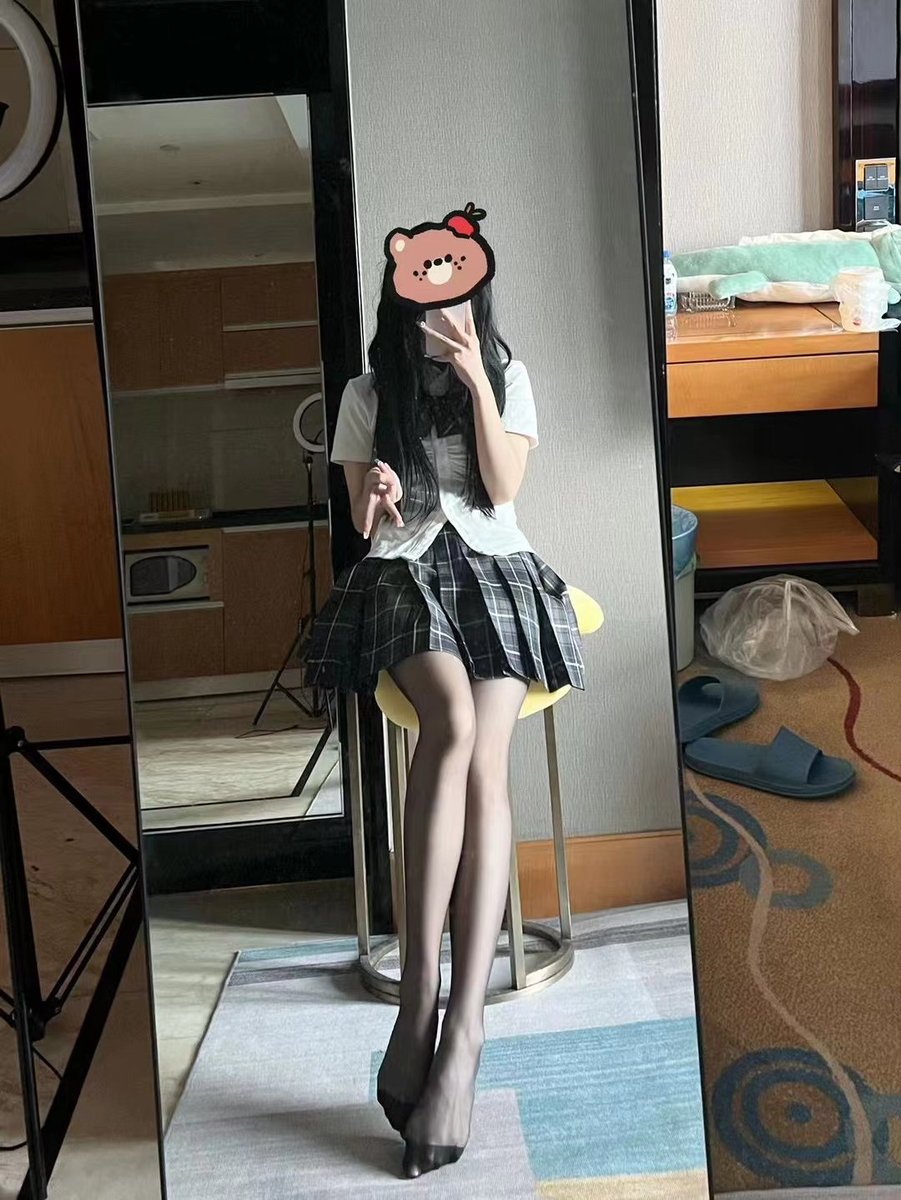 wangran93066724's tweet photo. @meiridasai717 闺蜜男朋友就是好 https://t.co/l0YCFl3A7t