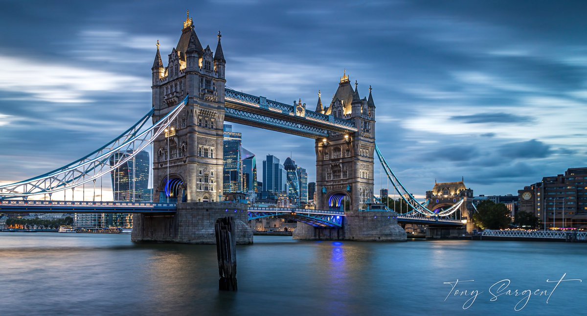Day off on Thursday &amp; spent the day in London. Took this before we stopped for dinner #towerbridge #lovelondon #londonphotos #canon1DXmkii