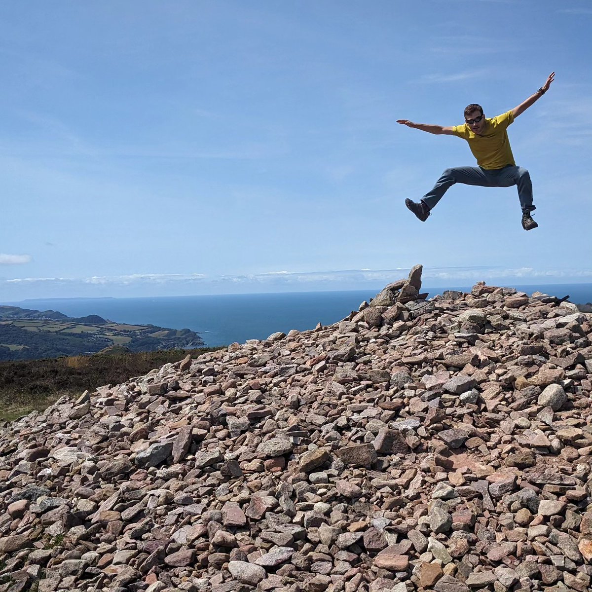 HeyBengy's tweet photo. Getting air time on the highest sea cliff in England, and the highest point on the #SouthWestCoastPath. 🦘⛰️🌊

📍 Great Hangman, @ExmoorNP 

#adaptnetwork #adventureiseverywhere https://t.co/uRnmBVq4Xb