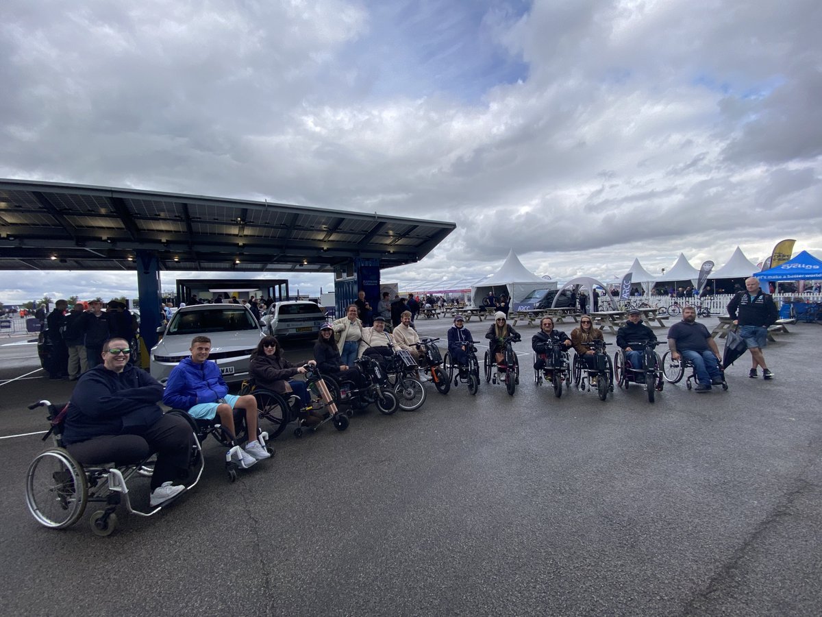 spinal_track's tweet image. We’ve come to @silverstonefest with our beneficiaries and we’ve already bumped into one of our volunteers (who runs an R8 GT3) and one of our instructors is winning the F1 race! #anythingispossible #silverstonefestival #spinaltrack
