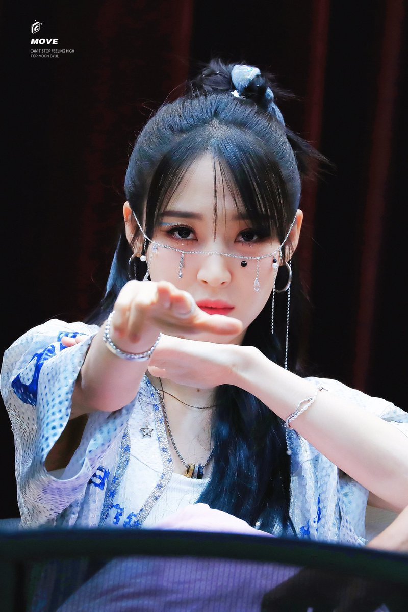 moonbyul pics tweet media