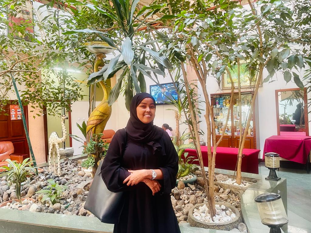 IstarMoha's tweet photo. It's my birthday Alhamdulilaah🤲, special thank to my family, who made me polite, educated person and have far vision. https://t.co/2o5XCyvByA