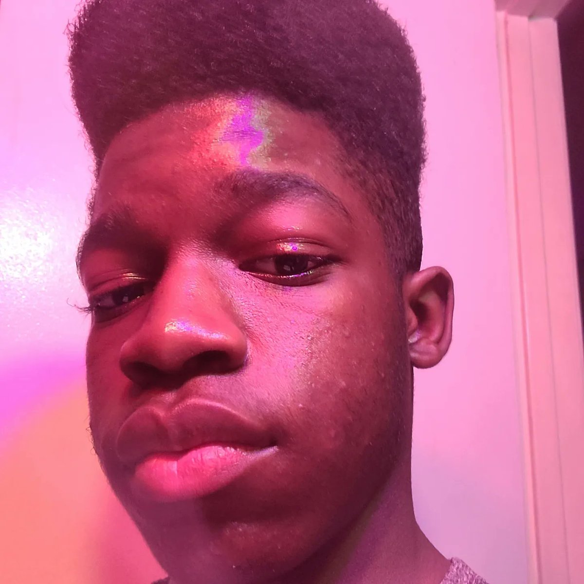 Rashadd22's tweet photo. Today is my birthday, and I'm so grateful to live another day 🥳🎂🎊🎁🎈🎉🥳🥳🥳♥️ https://t.co/jU83trFYu3