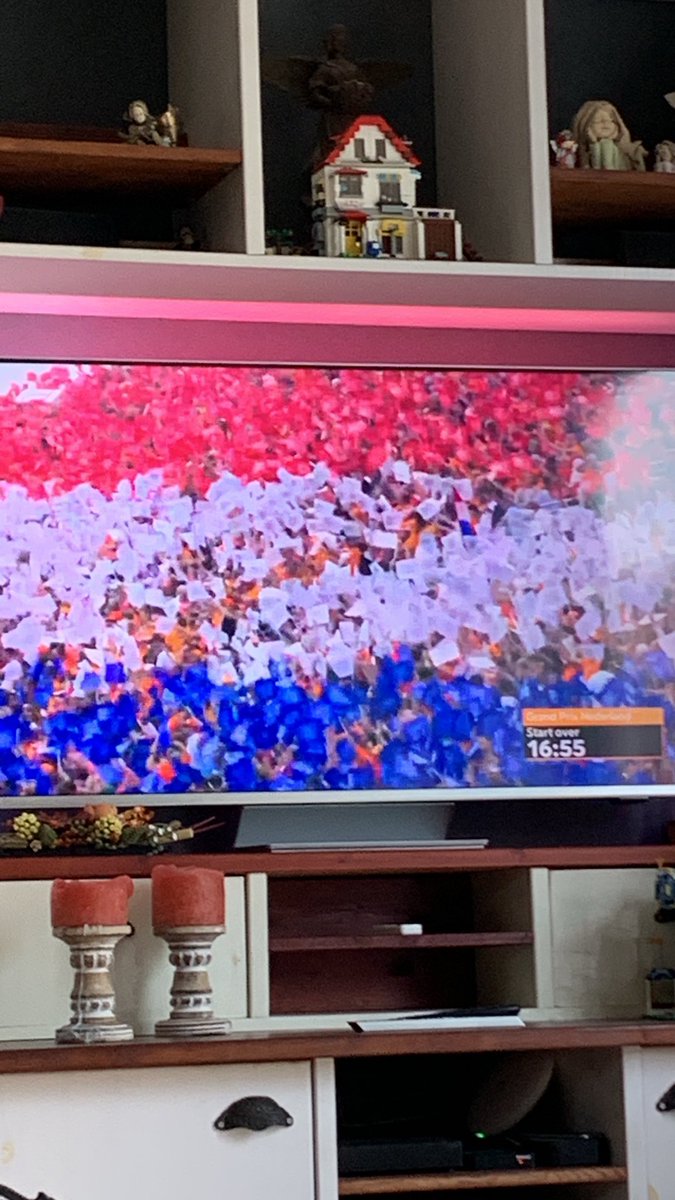 tinustinga's tweet image. Een volkslied kan indrukwekkend zijn!