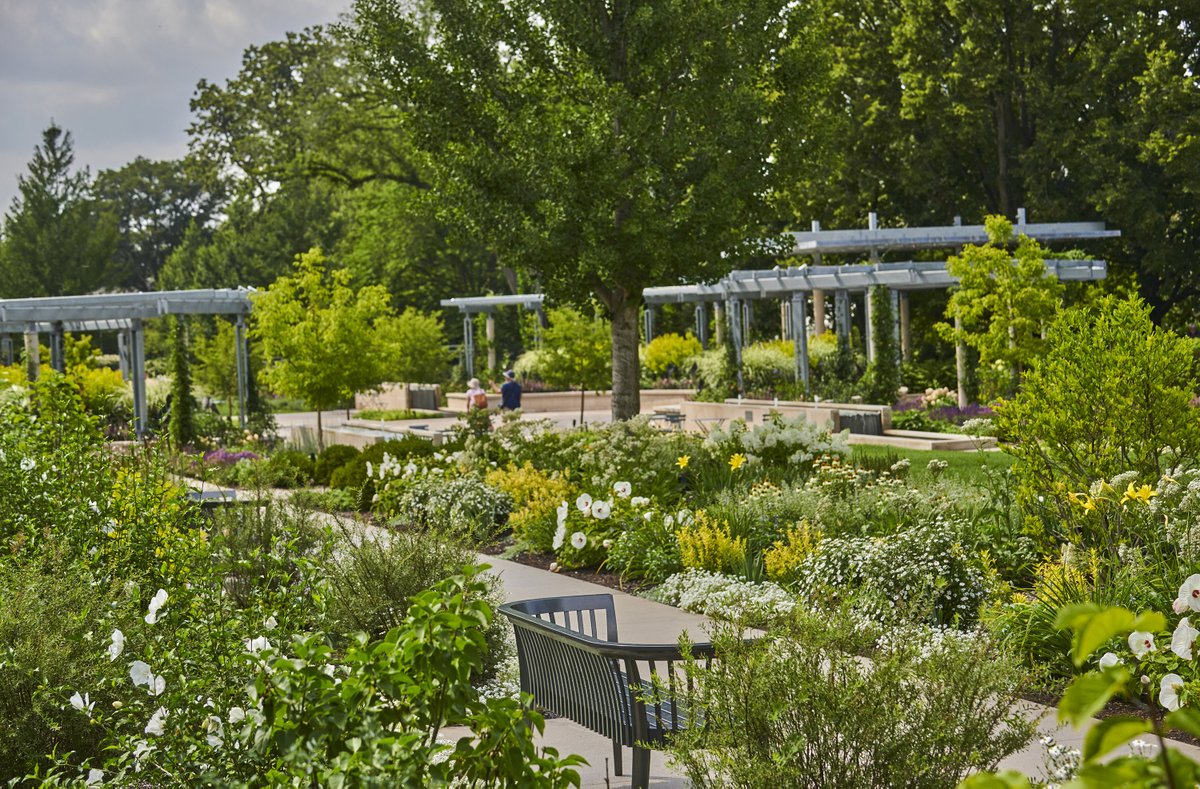 MortonArboretum's tweet photo. It's a beautiful day to enjoy The Grand Garden! #SundaySolitude #SereneSundays #SundayVibes #OutdoorOasis #BotanicalBeauty #GardenLovers #TheGrandGarden #MortonArboretum https://t.co/Morxso0eQN