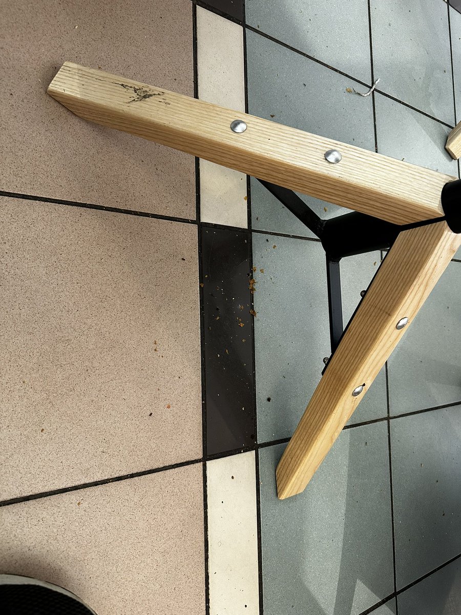 Hey <a href="/vidaecaffe/">vida e caffè</a> this is the dirty floor and table top covered in crumbs at your store in Cavendish. Grab a cloth and a broom, guys. This is not nice.