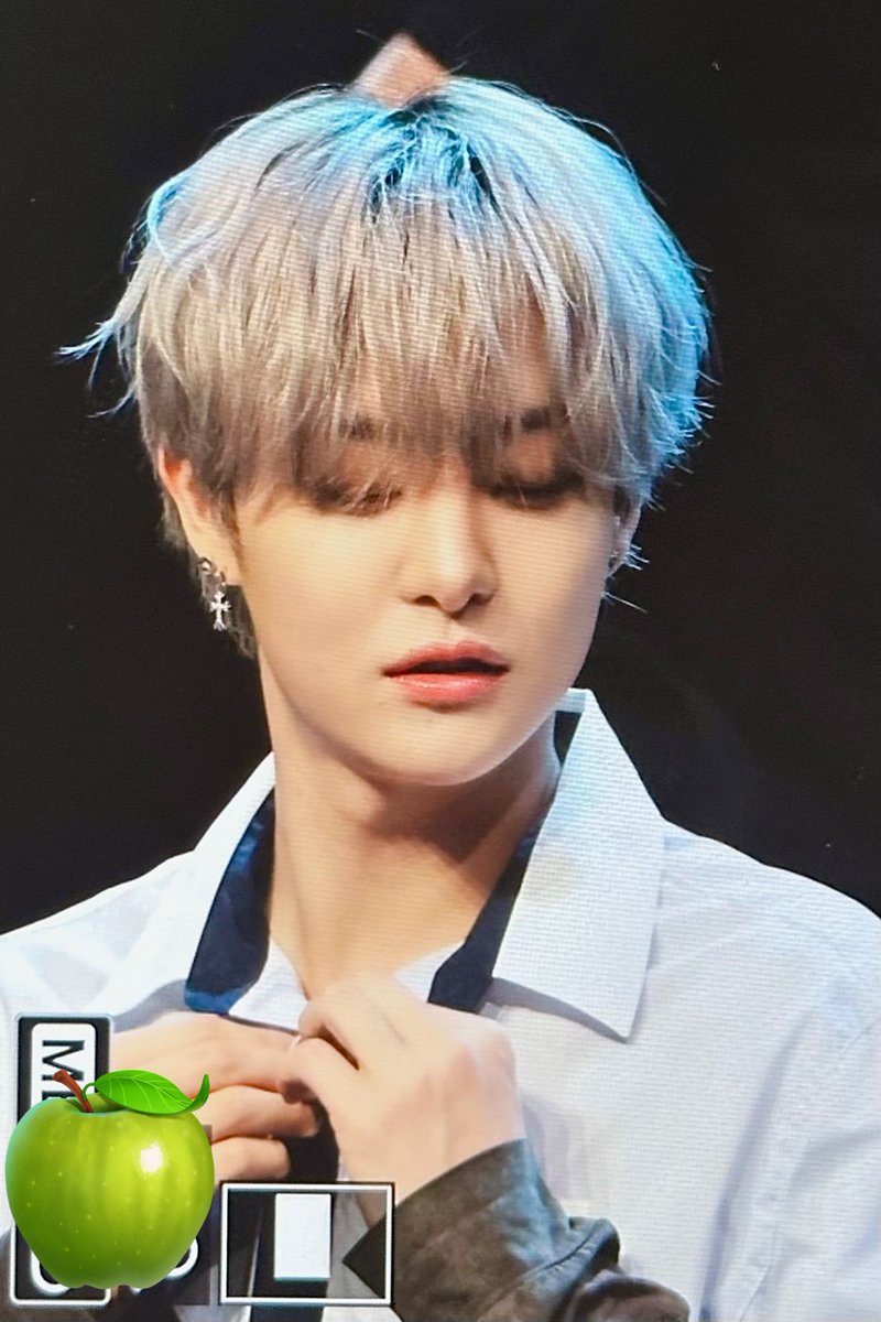 _hourlyjihoon's tweet photo. #jihoon for music art offline fansign ♡ https://t.co/Yi5OU28bEv