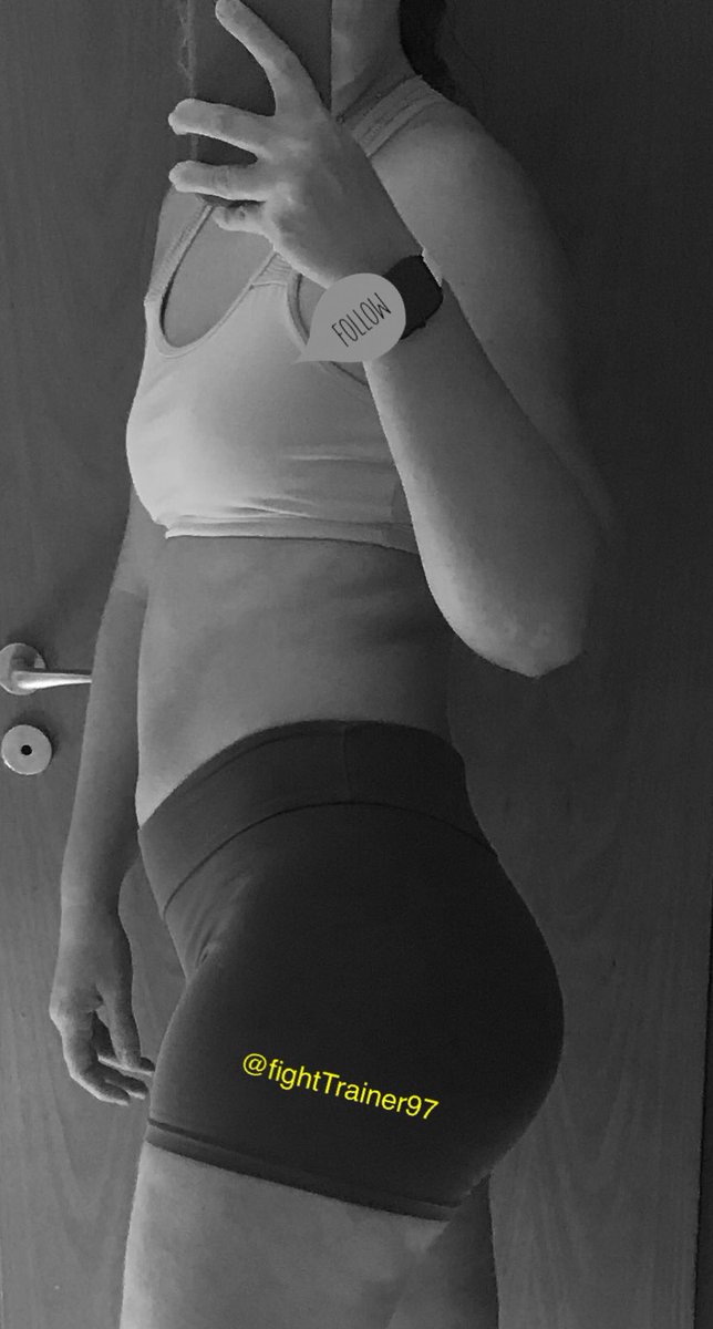 FightTrainer97's tweet photo. Wanna see some more? DM me babe. 
My butt is waiting for you 🤫😮‍💨
#fitgirl #bigbutt #bigass #traininggirl #fightTrainer97 #brazilianwoman #الضمان_الاجتماعي_المطور #garotasfit #gostosas #xfit #hugeass #woman #bundasuadinha #bundagrande https://t.co/6PRSvUfd6H