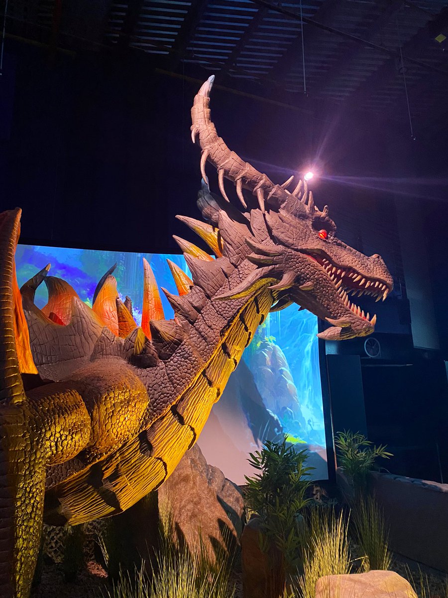 Queen's Graduates' Association tweet media