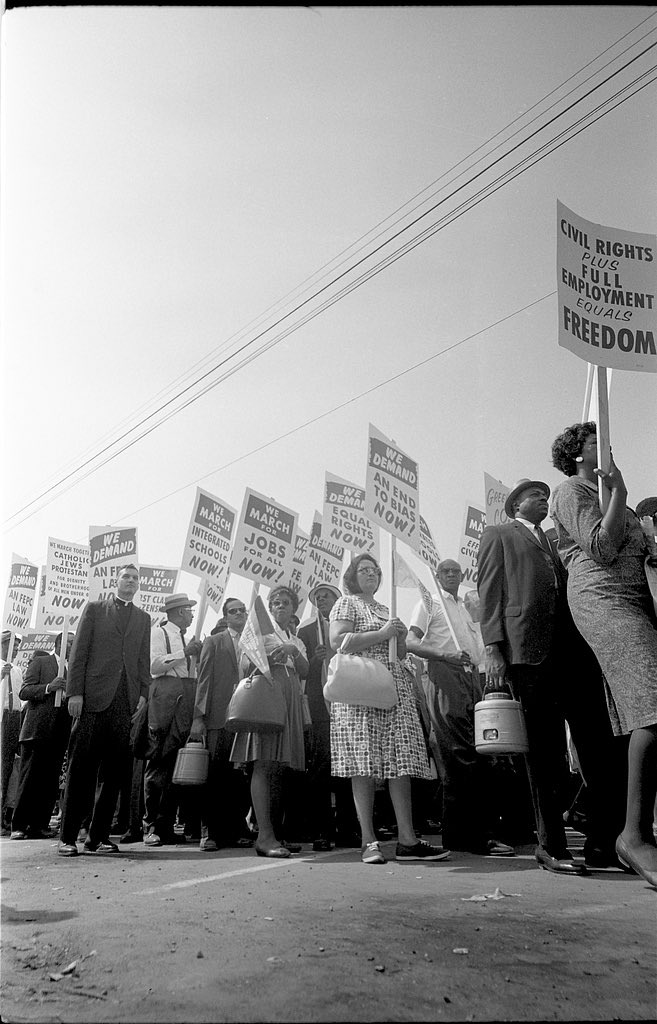 NegroLeagueFilm's tweet photo. The March on Washington took place 60 years ago this weekend. The @librarycongress has recently released some new images (with no known restrictions). #mlk #civilrights #marchcontinues https://t.co/eElzFwPjkS