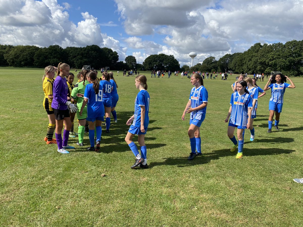 Great run out and hard earned valuable minutes today for the girls on a fantastic pitch v Oyster u16’s. 
Great game to watch, which had a bit of everything.  Well played all. Thanks to Alan and the girls for coming over.