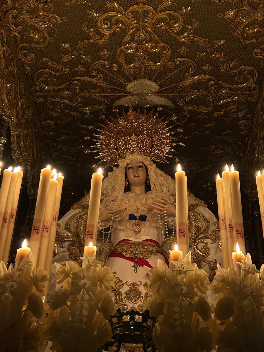 HCerdera's tweet photo. La gente que me falta veo en ti, cuando te miro a la cara...
A #41días  #75AñosDeRocío https://t.co/pXNbLXnsxk
