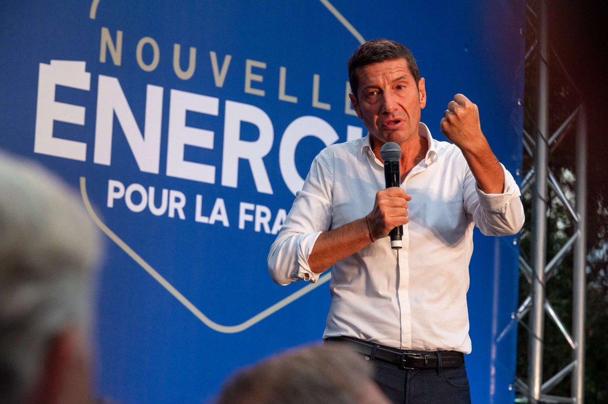 UneBonneDroite_'s tweet photo. Une rentrée politique éclatante s'est tenue à Cannes hier, réunissant près de 2000 énergies venues de toute la France pour soutenir @davidlisnard.

Cette démonstration marque à nouveau l'ascension de @Nouv_Energie, avec un discours qui s'impose de plus dans le débat public 🇫🇷 ! https://t.co/OQeUnlzYye