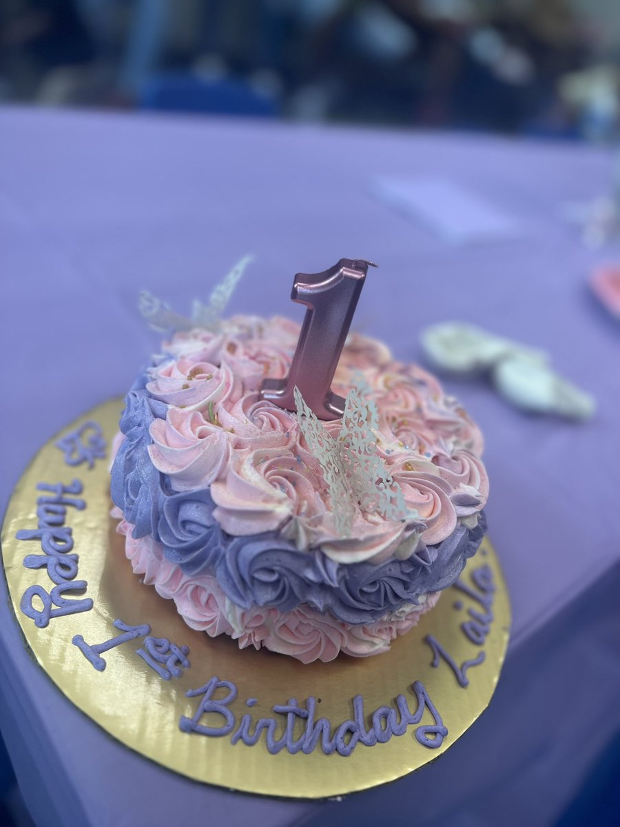 ShaunSimmons2's tweet photo. Butterfly birthdays 🦋🦋🦋 https://t.co/lJeZ8DTFj4