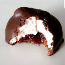 Si probaste alguna vez una KREMOKOA tengo que decirte que ya alguna pastillita acompaña tu desayuno 🤣
Que golosina de la infancia te gusta mas?