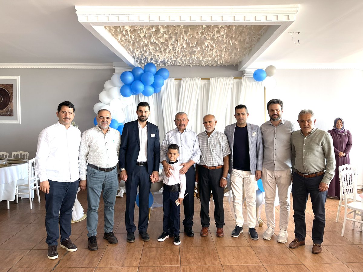 Değerli komşularımızdan Harun Demir’in kıymetli evladı Adem Kerem’in sünnet merasimine katıldım.
ALLAH Adem Kerem’e Peygamberimizin yolunda yürümeyi ve sağlıklı hayırlı uzun ömürler nasip eylesin. <a href="/Akparti/">AK Parti</a> <a href="/akpartiistanbul/">AK Parti İstanbul</a> <a href="/mitatakbudak/">Mitat Akbudak</a> <a href="/ugurbuyuk88/">Uğur BÜYÜK</a> <a href="/ercangumusmmm/">Ercan GÜMÜŞ</a> <a href="/Murat_Demir58/">Murat Demir</a>