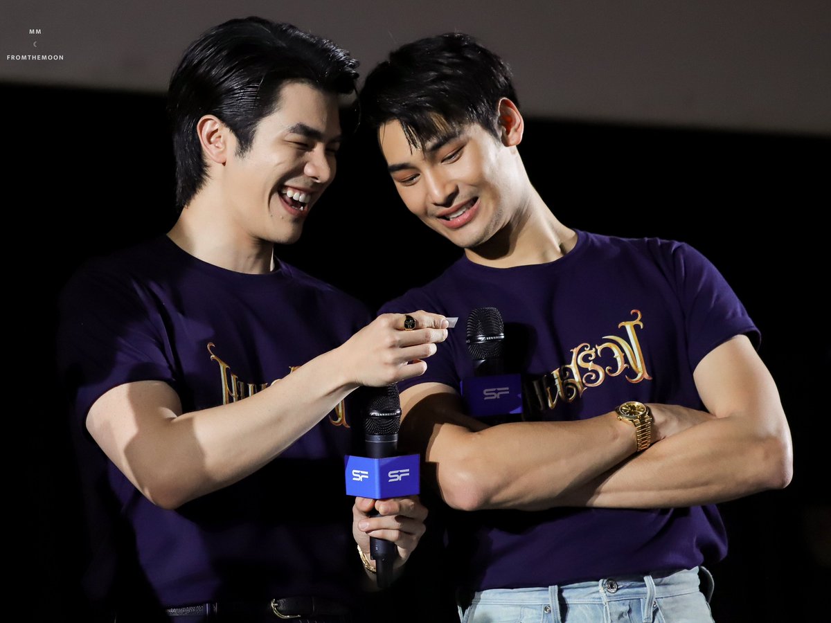 mmfromthemoon's tweet photo. โลกนี้มีเพียงเราป่ะ
@Nnattawin1  #Nnattawin  @milephakphum  #MilePhakphum 
#ManSuangStarShowatSF #SFxManSuang
#mmftmpic https://t.co/YfQTsV9UkW