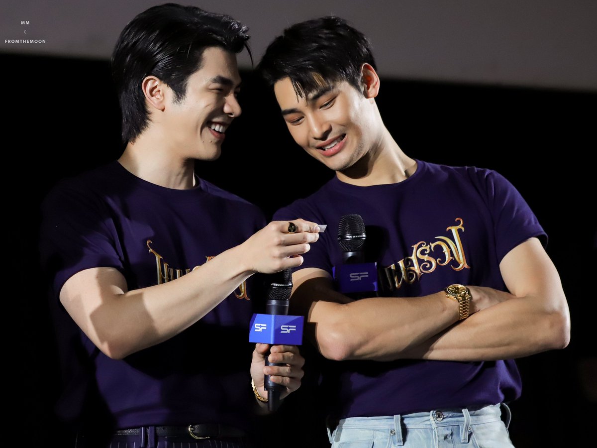 mmfromthemoon's tweet photo. โลกนี้มีเพียงเราป่ะ
@Nnattawin1  #Nnattawin  @milephakphum  #MilePhakphum 
#ManSuangStarShowatSF #SFxManSuang
#mmftmpic https://t.co/YfQTsV9UkW