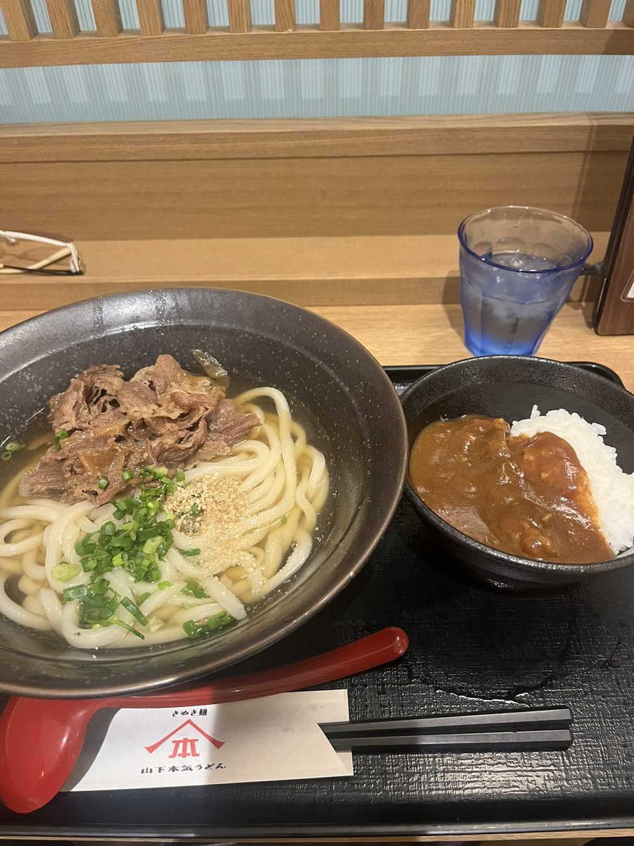 pbcs2's tweet photo. 皆さんお疲れ様です✨関東最後の飯は山下さんが本気で作った？山下本気うどんです✨ちょっとだけ胃に優しい物を食べたくなりました✨ってそれなら何故にカレー？それは言わない約束ですよ🎶ではいただきます✨
#山下本気うどん https://t.co/FVoNbIEUgz