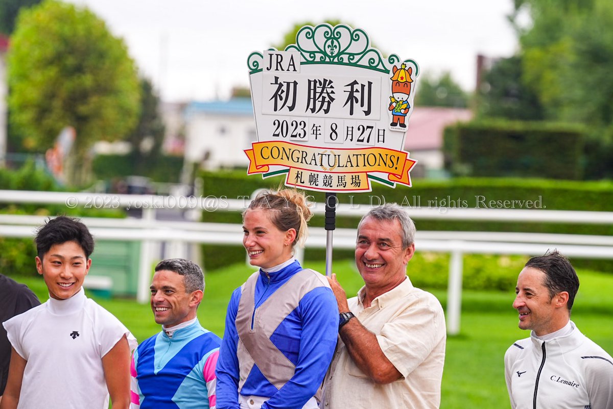 S_T_A_Y_G_O_L_D's tweet photo. 2023年8月27日
#WASJ第3戦
#WorldAllStarJockeys
優勝馬 #ナチュラルハイ ( #NaturalHigh )号
父 #スクリーンヒーロー
母 #ニシノシュクラン
騎手 #マリーヴェロン ( #MarieVélon ) @VelonMarie
調教師 #黒岩陽一厩舎
オーナー #山口裕介 さま
生産者 #村上欣哉 さま
#札幌競馬場
#SapporoRaceCourse https://t.co/xSdifMRDUB