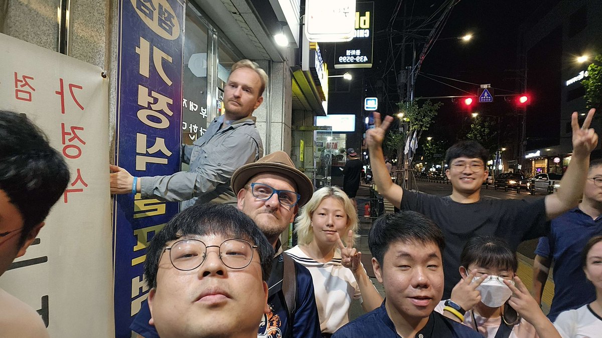 phytology_RES's tweet photo. 1주일 지나서야 올리는 사진.

#ingress  #anomaly #anomalyafterparty 

이기든 지든,
재밌게 놀았다. 
재밌으면 그게 최고지 뭐.

#ctrl #ctrlanomaly
#kobeanomaly #kobemoikoube #kobeikoube
#RESISTANCE https://t.co/Qjlnx1akHQ
