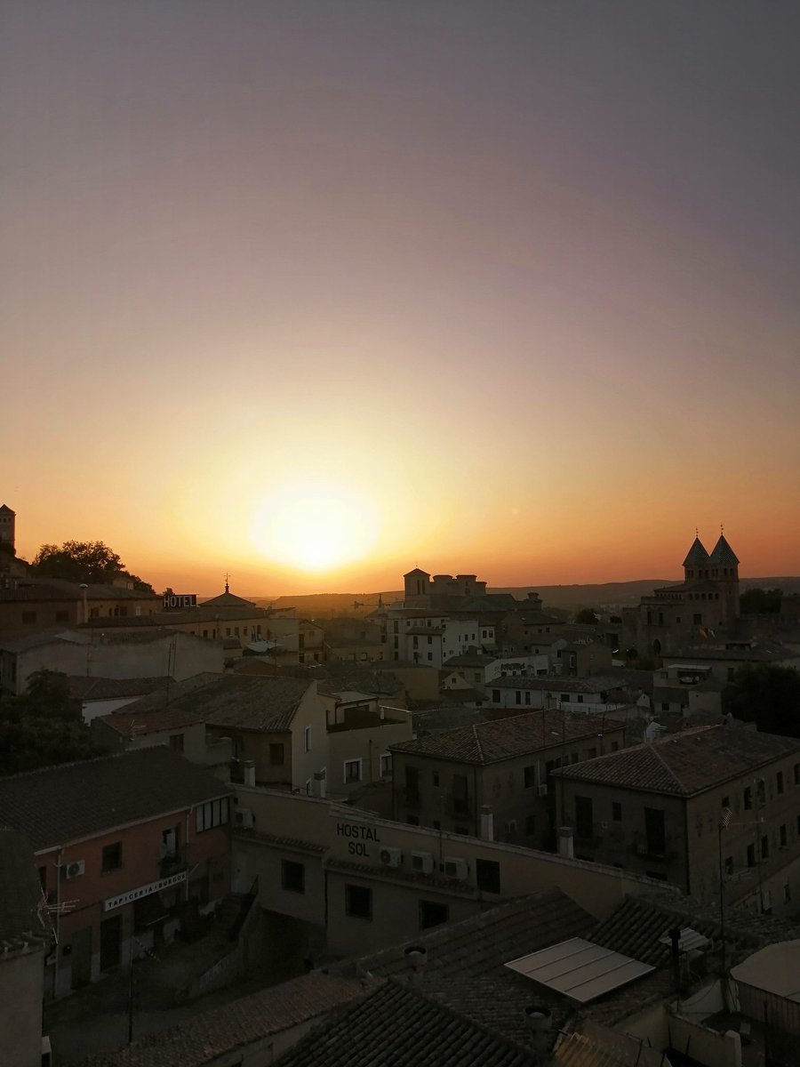 __jaaviier___'s tweet photo. Un atardecer por Toledo 🌅🌅
.
.
.
.
.
27/08/2023
#Atarceder #Bahamontes #ElAguiladeToledo #Sol #Toledo #fotografía #photograghy https://t.co/vbzysFlAyw