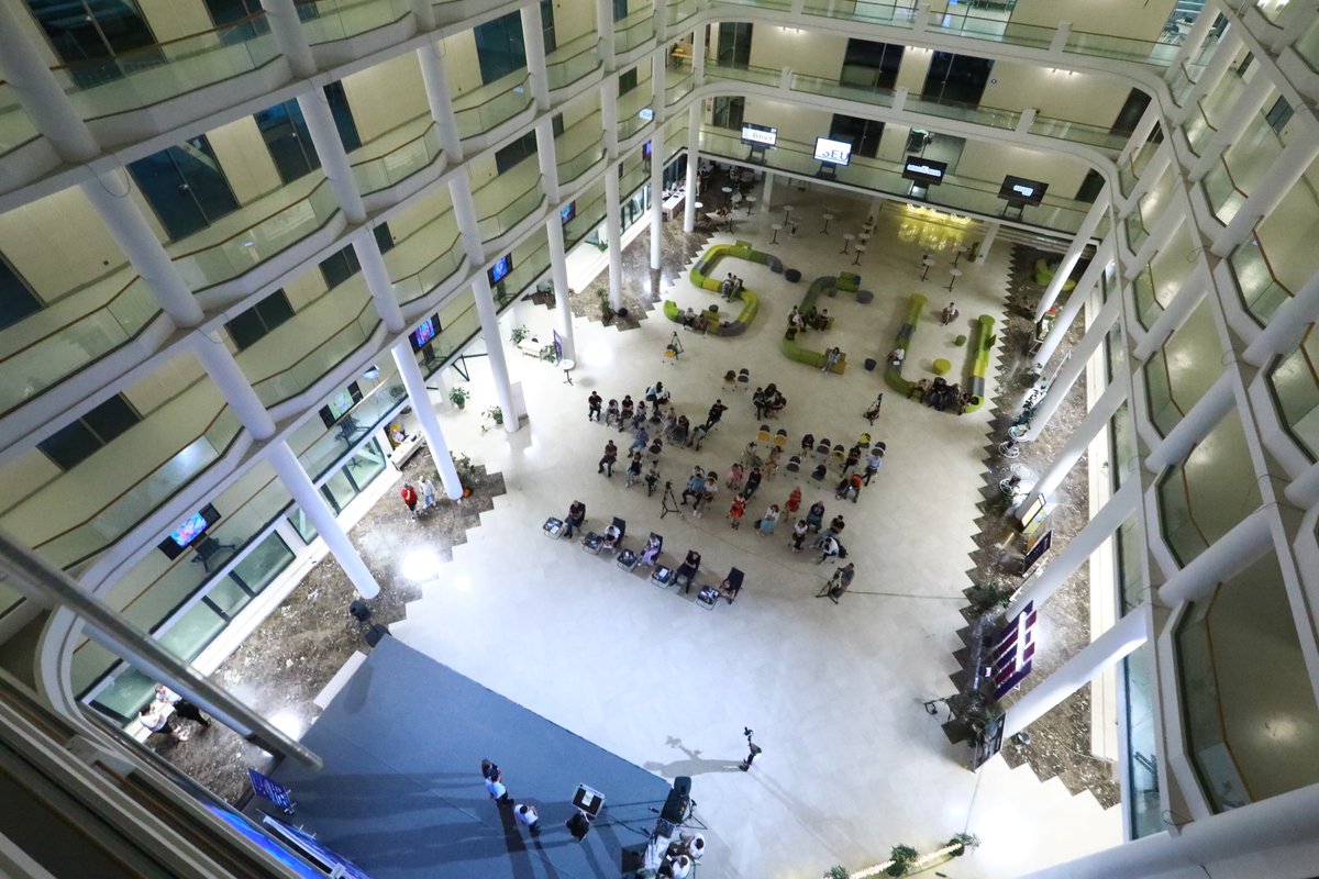 HALF-CHAIN tweet media