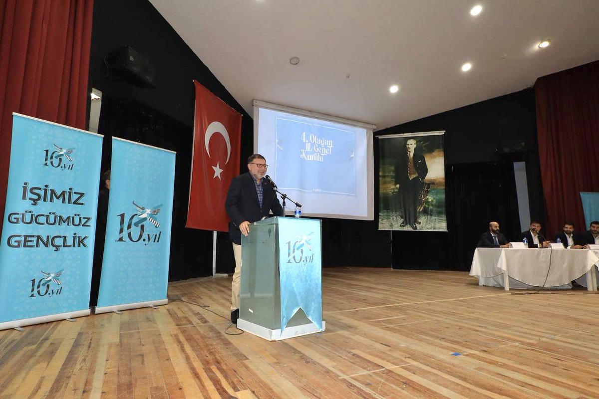 Bilalsaygili's tweet photo. TÜGVA İzmir 4’üncü İl Olağan Genel Kuruluna, İzmir Valisi Sayın @drsuleymanelban , Gençlik Kolları Genel Başkanımız ve İzmir Milletvekilimiz Sayın @eyupkadirinan ve Türkiye Gençlik Vakfı (TÜGVA) Başkanı @ibrahim_besinci ile birlikte katıldık.

Kültür sanattan eğitime kadar bir çok alanda gençlerimizin hayatına dokunan ve birbirinden başarılı çalışmalara imza atan TÜGVA’nın İzmir İl Temsilciliği görevini Mesut Öndeş kardeşimden devralan Muhammet Yiğit Aslanata kardeşimi ve yönetimini tebrik ediyor, kolaylıklar diliyorum.