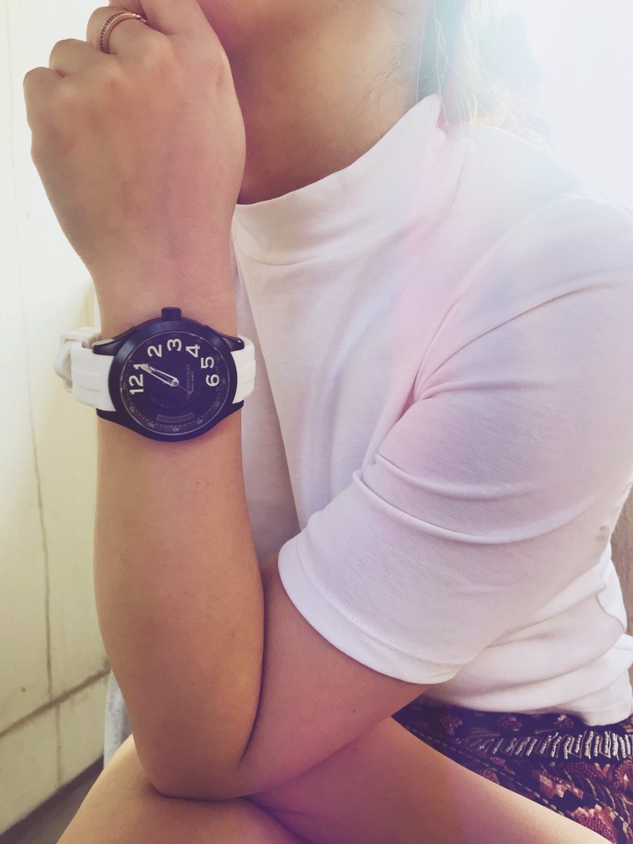 Elegantly designed, deceptively tough.

Discover the CVNM7103 and more on chronovisor.ch