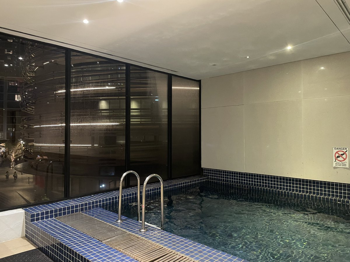 cefy's tweet photo. Thrilled for pool 🏊‍♀️ session even if late evening. Last 2 months haven’t been able to get to a pool as often as I’d like. Float meditation in last 5min = bonus relaxation❤️‍🩹🧜‍♀️ #ThisGirlCan 💪 #WorthTheEffort #DYST #DidYouSwimToday? #WaterBaby @All #Novotel #DarlingSquare #Sydney https://t.co/8rDk1tnLMB
