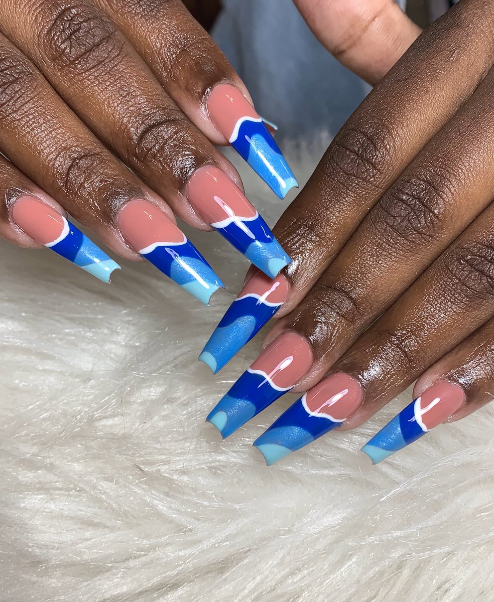 Apaixonada no meu trabalho! Obrigado meu Deus 🙏🏾😭🥰 Rt pra ajudar a divulgar 🥰

    #Posticarealista 💙🩵🤍