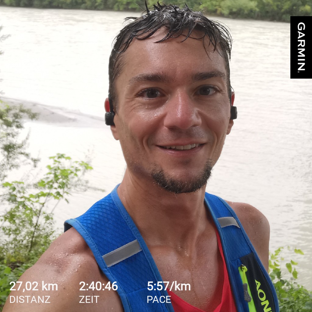 florian_stolz's tweet photo. Erster ganz langer Lauf und
#byebye08 gleich inkludiert
Die Garmin fand es 😐🥱 aber die 2 Stiegen zur Wohnung kamen ihr 😮🥳 vor, 🎇🎈🎉 inklusive... https://t.co/tXagX9zLWj