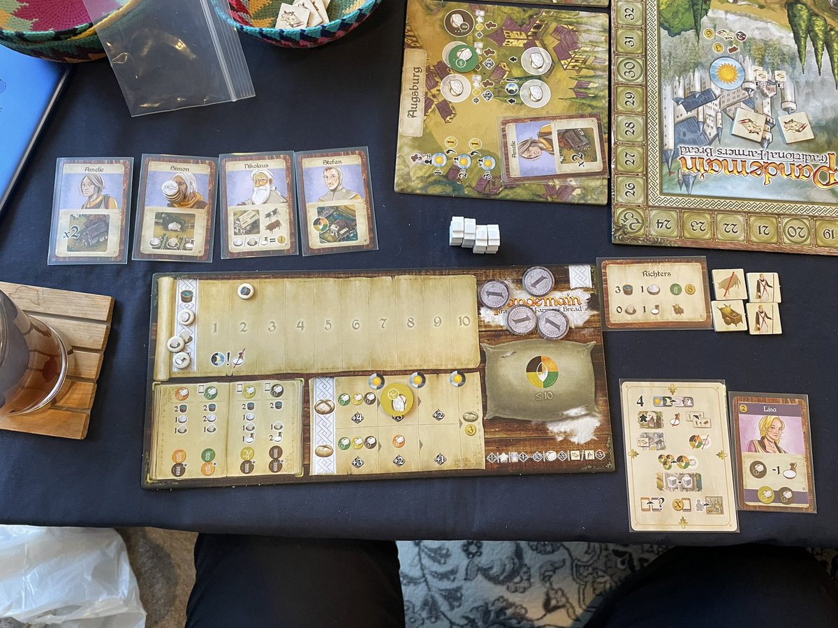 Piedras_Negras's tweet photo. 8月に遊んだボードゲーム
その2: pandemain
パン職人ゲーム

#ボードゲーム
#boardgames
#juegosdemesa
#pandemain https://t.co/gAWiMmRsaI