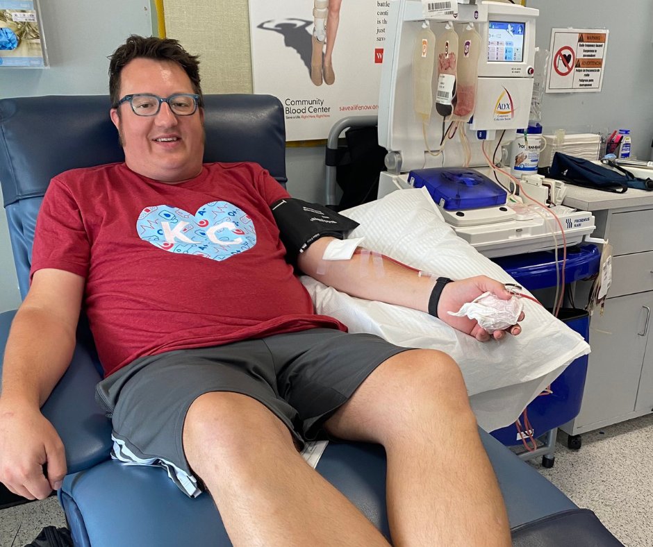 CommBloodCtrKC's tweet photo. If you're a #GiveLifeKC Champion, make sure to get your seasonal donation in over the next few weeks! #GiveLifeKC Champions have pledged to donate four times a year.
Want to join our team? Head over to our site and take the pledge: https://t.co/C7HMmon4og
📷: @Jeremy_Danner https://t.co/UguNsFTyyh