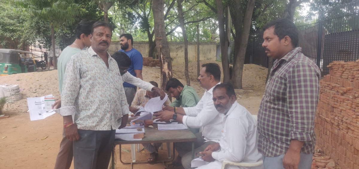 Voter Enrollment in Polling Booth 154,155,156,157
Central Libary #goshamahal
#goshamahal_mla_raja_singh_bhai #GoshamahalAssembly #begumbazar #galibevishal #vanjari
@TigerRajaSingh @BJP4Telangana @DcGoshamahal @GHMCOnline @CEO_Telangana