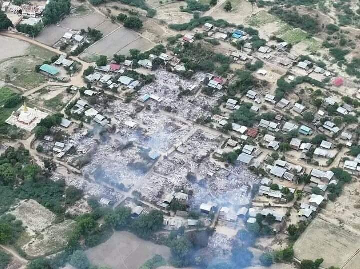 On the morning of Aug 26th at 5am, the Burma Army & the Pyu Saw Htee militia, led by Nga Lin, raided and burned down 80 civilian houses in Kine Ma Gyi Village, Yesagyo Tsp, Magway Region, as reported by local residents.
#2023Aug27Coup
#HelpMyanmarIDPs
#WhatsHappeningInMyanmar