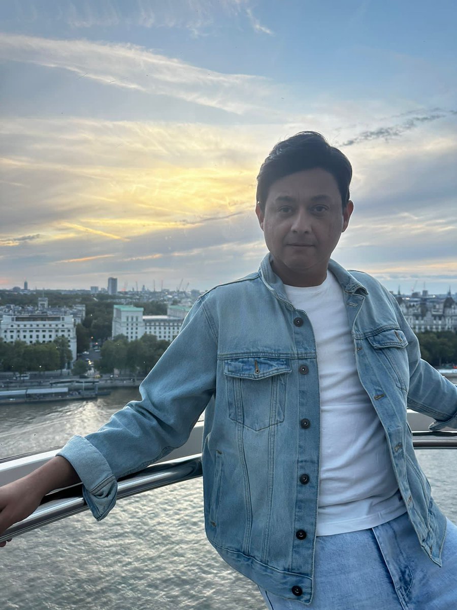 swwapnil_fc's tweet photo. Choose happiness every day, because life is too short to dwell on negativity. 

Some Exclusive Clicks all the way from London 😍😍❤️
.
.
.
#LiveHappy #Londonfiles #london #swapniljoshi #newmovie #shoot #love #blockbuster #hitmachine https://t.co/9Glgf8MTuO