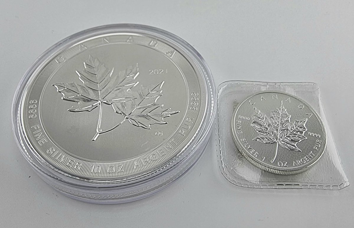 🇺🇲🇬🇧 I recently added this nice and big 10 oz Maple Leaf #silver coin from #RoyalCanadianMint 

🇩🇪 Gerade eine schöne und große 10 oz #Silber Münze von der Canadian Mint zur Sammlung hinzugefügt.

#silversqueeze #silverback #preciousmetals #Edelmetalle #gold #silvercoin #stacking