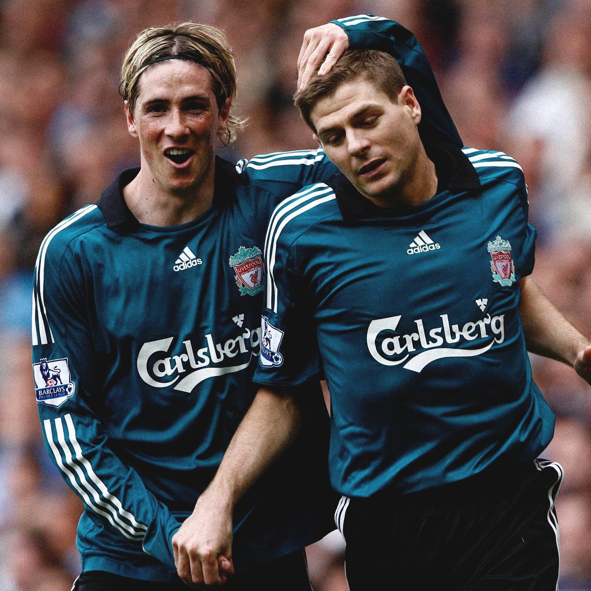 classicshirts's tweet photo. Late 2000s Adidas x Liverpool.

The Torres era.

Long sleeves, always. T90 Lasers. Alice Band. Ankle Tape. https://t.co/FGrocbBlT5