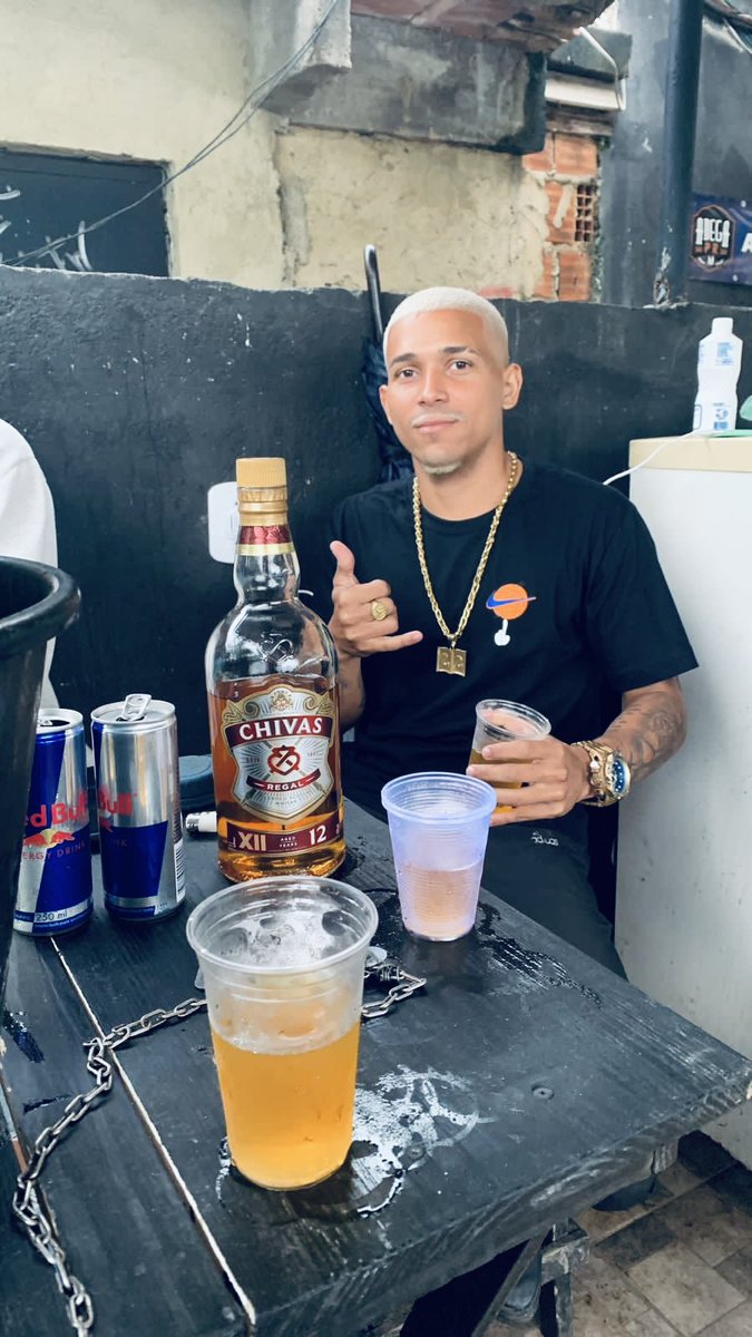 WesleySilvaa4's tweet photo. 2️⃣2️⃣🤟🏼 https://t.co/t8xF5eoaIO
