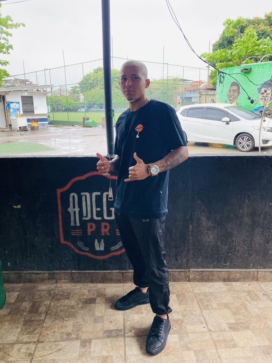 WesleySilvaa4's tweet photo. 2️⃣2️⃣🤟🏼 https://t.co/t8xF5eoaIO