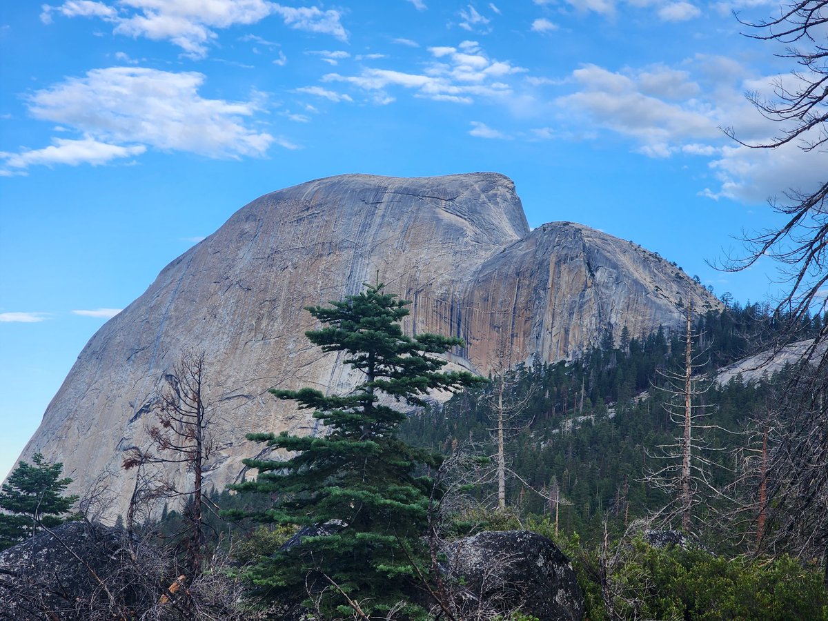 kalvetu's tweet photo. Half Dome @ Yosemite
#JMTHike 2023
#Mile2Go https://t.co/3nNrFCt59u