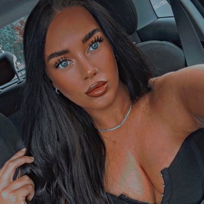 AlexxHoney's tweet photo. #NewProfilePic https://t.co/n8Q2hAXhMm