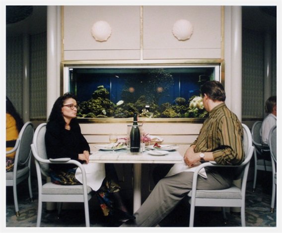 maptacabrera's tweet photo. En un Ciberlocutorio de hace meses mencionaron esta colección de Martin Parr sobre parejas aburridas en verano (!!!) https://t.co/d4xAZrJBSP