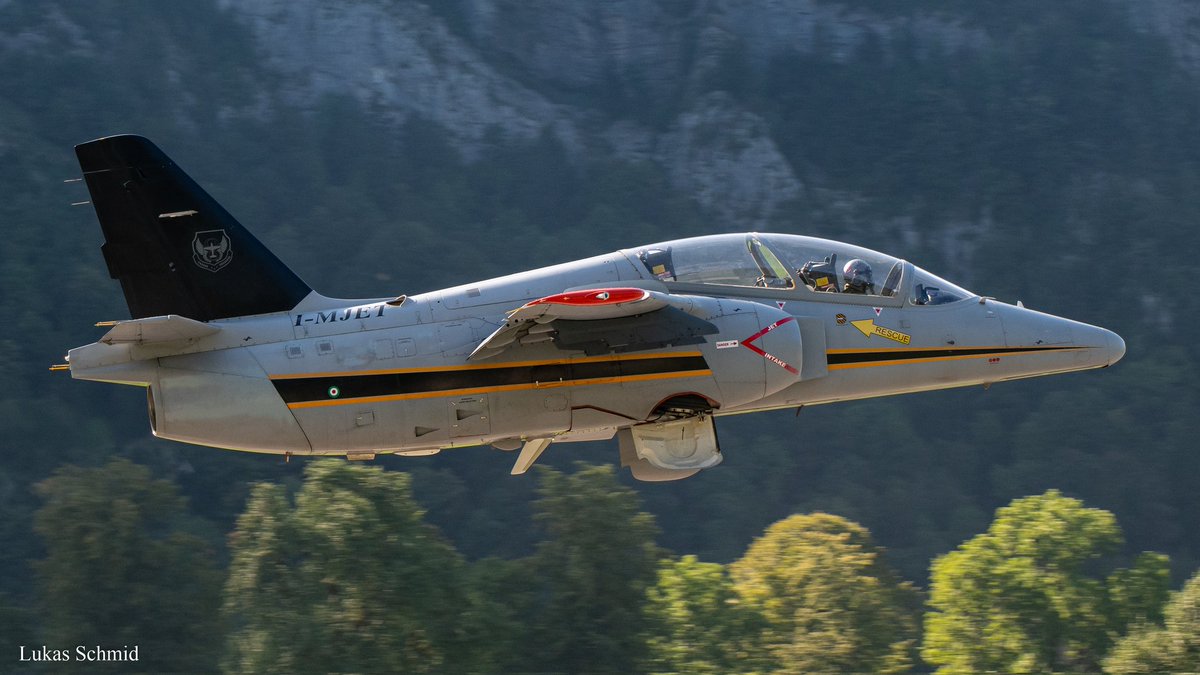 aviation_schmid's tweet photo. ZigAirMeet 2023
Part 5/6
#zigairmeet #mollis #zigairmeet2023 #lszm #avgeek #aviationphotography https://t.co/6LT9EvNY6A