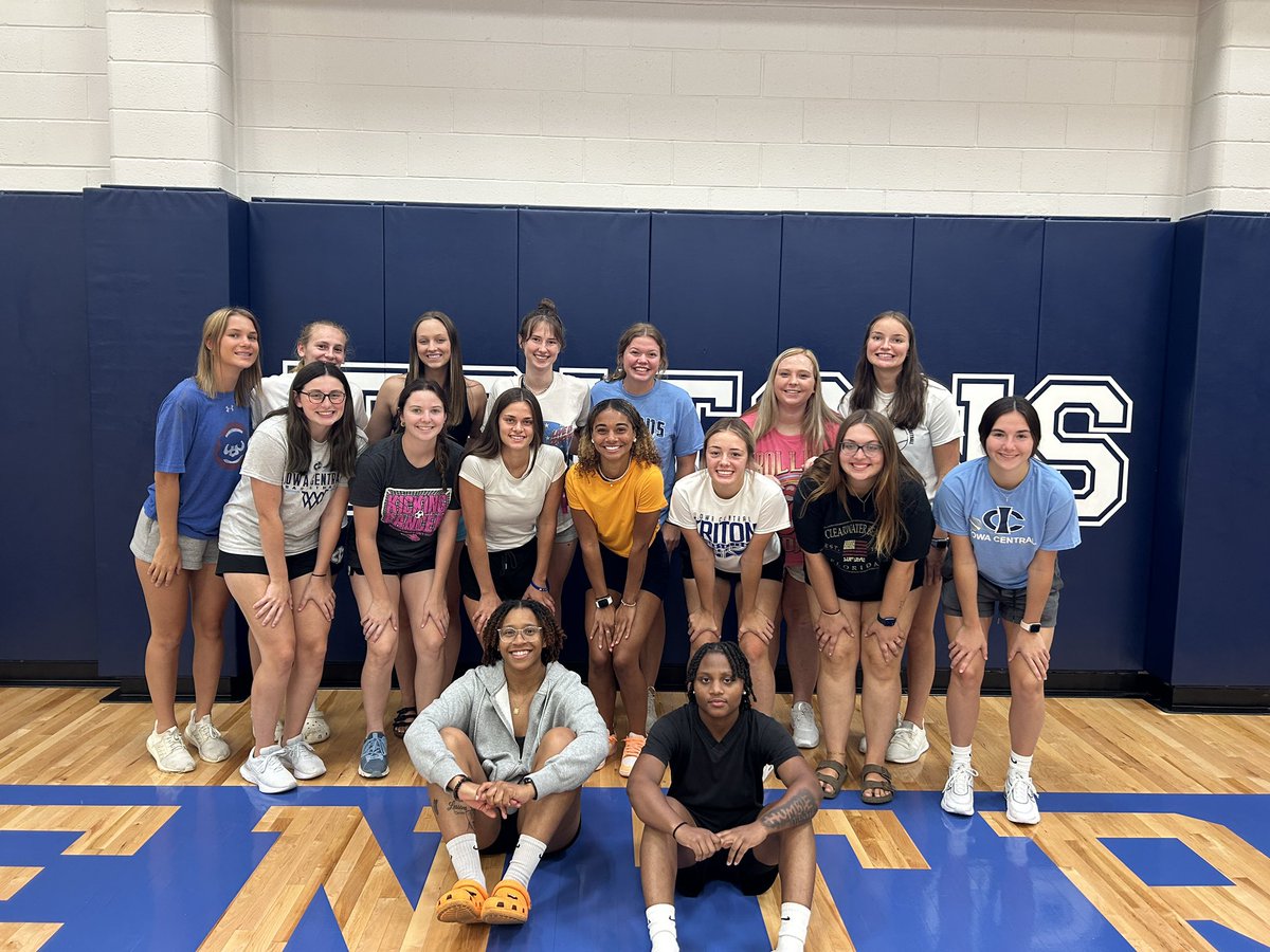 🤩🤩🤩

Your Triton Women’s Basketball team is here! 

Our 2nd Annual Team Olympics kicks off tomorrow with the Battle of the Tik Toks 😜#RollTritons #WriteTheNextChapter
