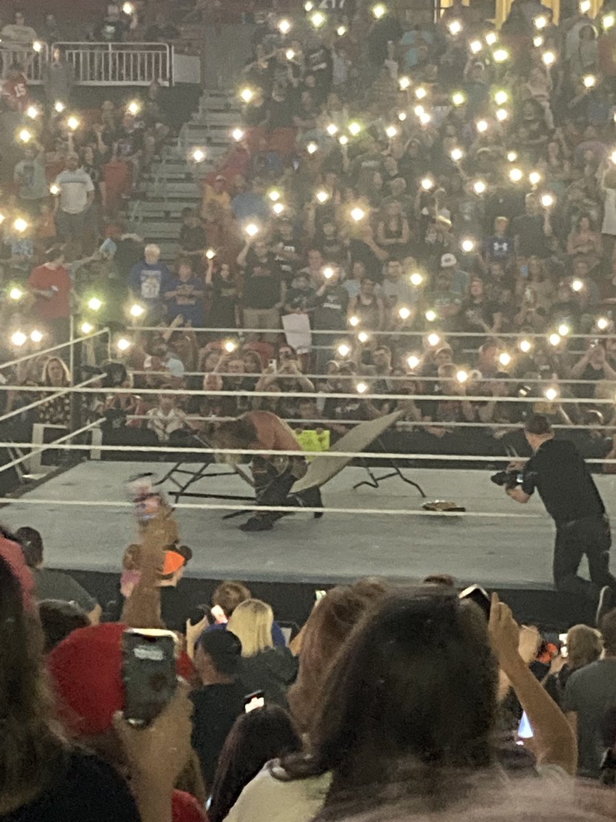 ObsidianRoze's tweet photo. Last night was beyond words. Myself and @justcallme_crow  went to #WWECapeG to end the night @WWERollins came out and had a beautiful match with @FinnBalor, won and us as a whole had a moment. Thank you Seth for letting us all have that moment. #WWE #RIPBrayWyatt https://t.co/pAnUy4PDUa