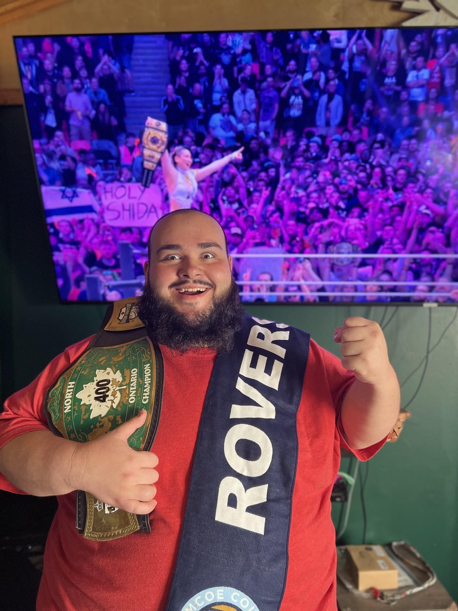 Puf, one half of the Barrie Wrestling 400 North Tag Team Champions, is cheering on the Rovers tonight! The Rovers host Vaughan SC in the League1 Ontario Men's Semi-Finals at 6:30 PM at J.C. Massie Field On behalf of all of us here at Barrie Wrestling- #UpTheRovers! #Barrie
