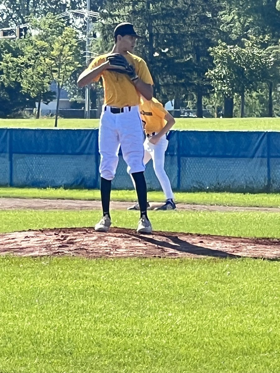 tracy_mba's tweet photo. Gorgeous day to watch my favorite baseball player #rhp #BaseBallweekend #doubleheader https://t.co/15ZLkkwTTZ