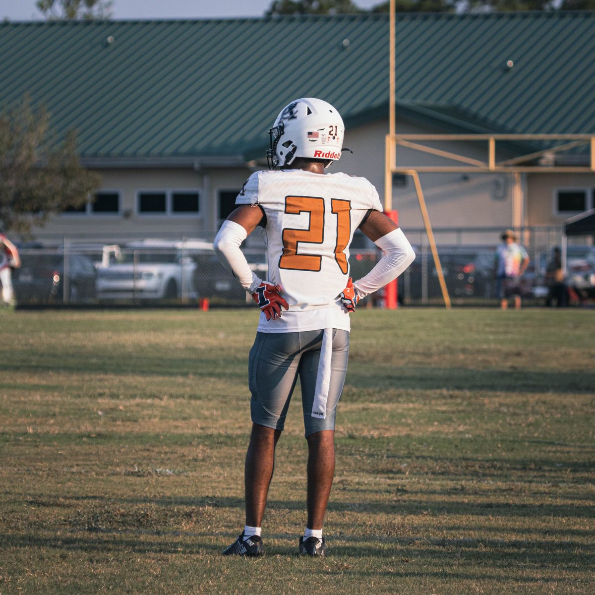 Week 1 highlights Vs Terry Parker!!
hudl.com/v/2LSax8